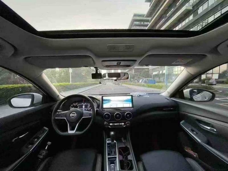 湛江25年日产轩逸5