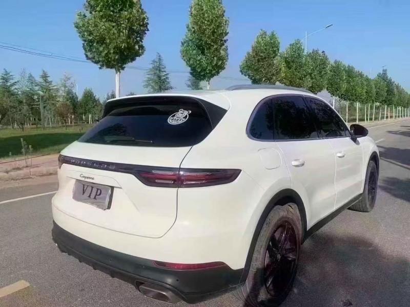 郑州19年保时捷卡宴8