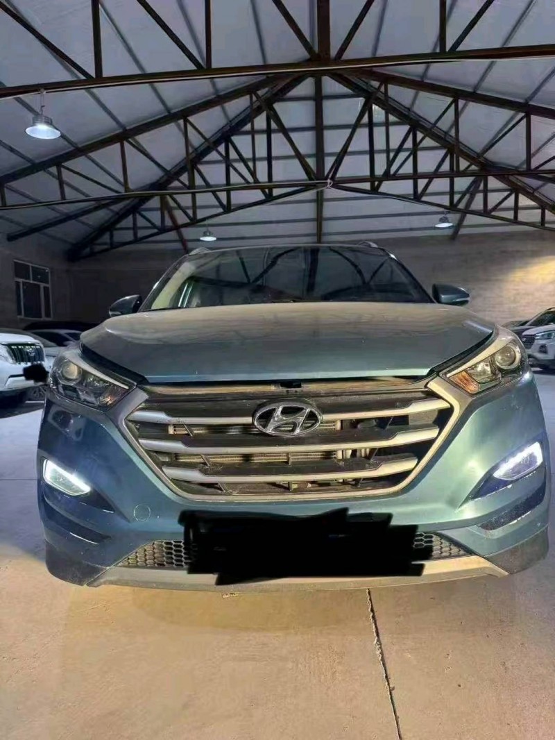 包头17年现代途胜1