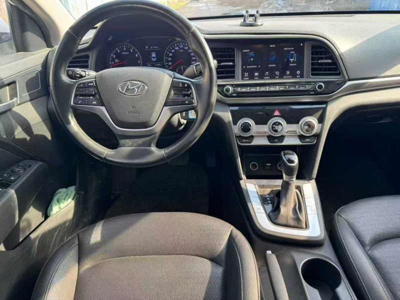 郑州20年现代领动8