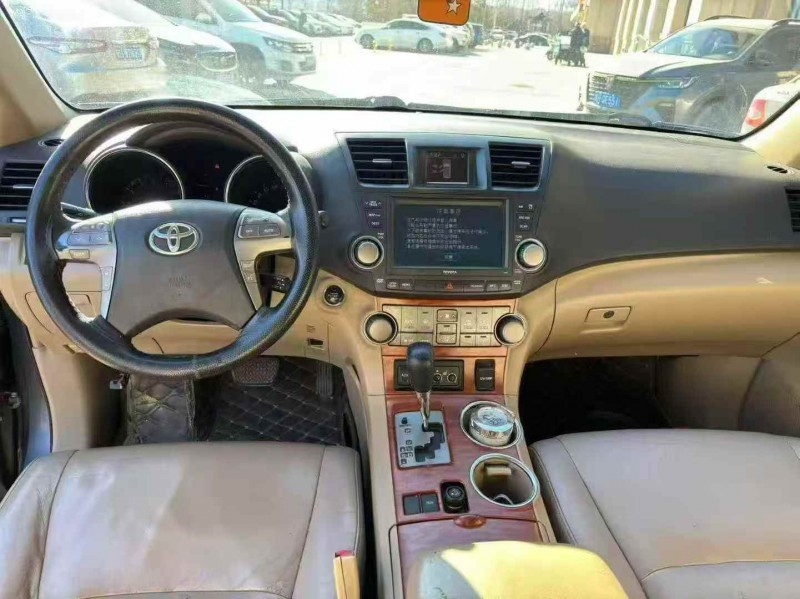 沧州10年丰田汉兰达4