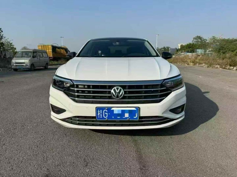 防城港21年大众速腾1