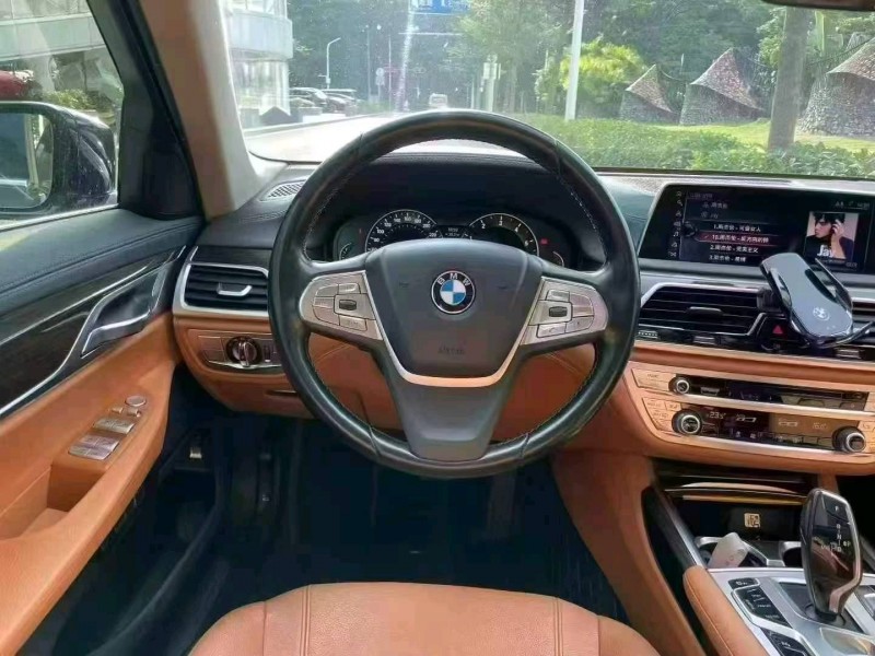 深圳18年宝马7系8