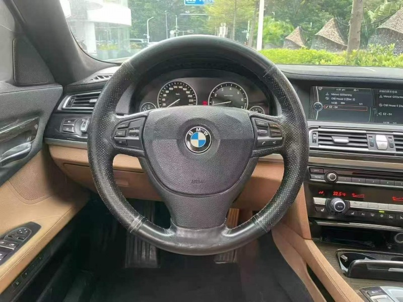 深圳13年宝马7系8