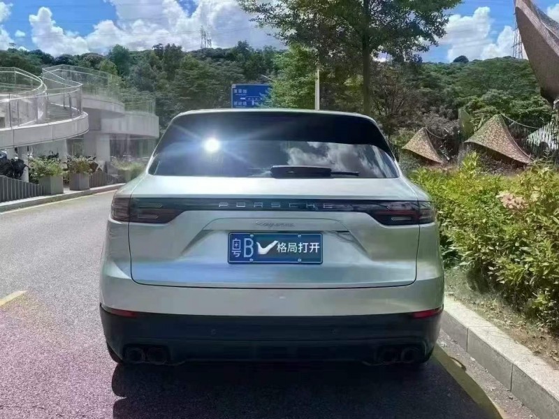 广州21年保时捷卡宴9