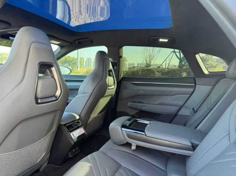 苏州24年极氪汽车0016