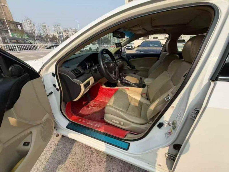 常州11年本田思铂睿5