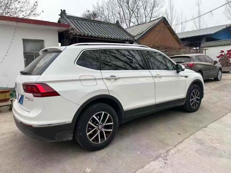 青岛18年大众途观8