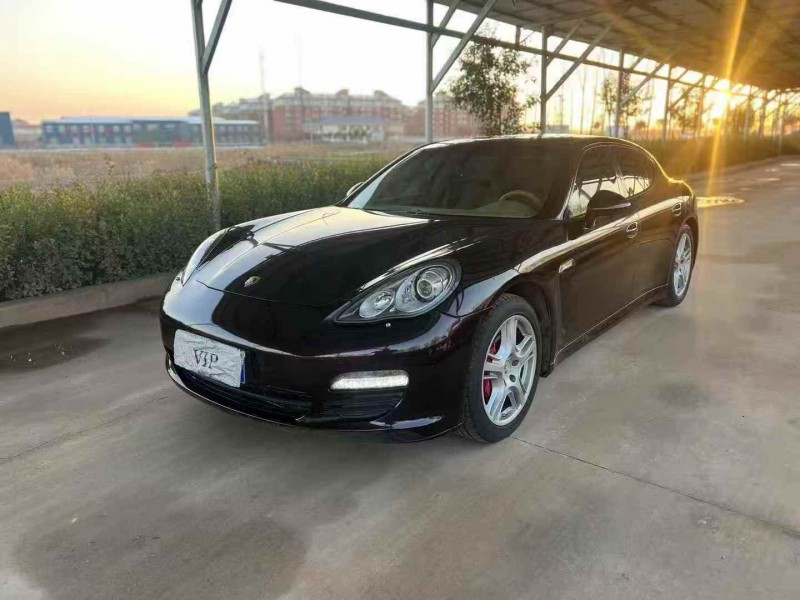 济宁13年保时捷帕拉梅拉3