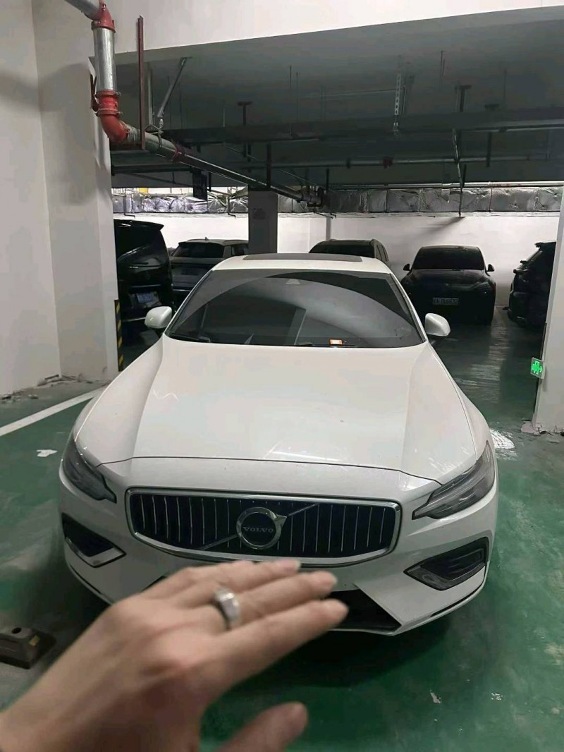 枣庄22年沃尔沃S60L1