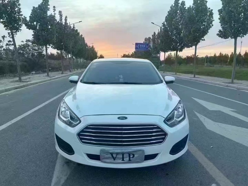 郑州18年福特福睿斯1