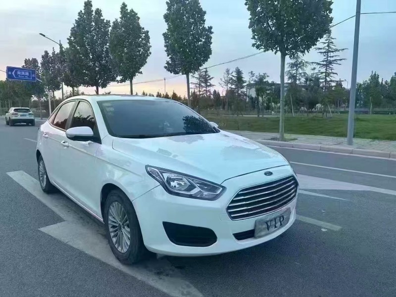 郑州18年福特福睿斯2