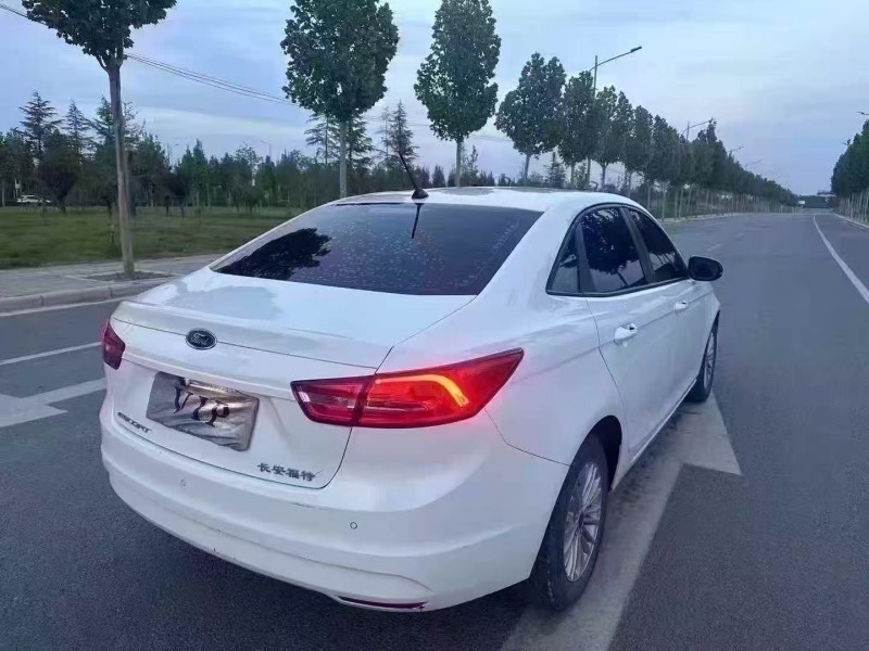 郑州18年福特福睿斯8