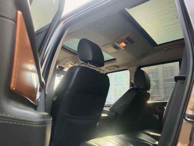 淄博12年路虎发现6