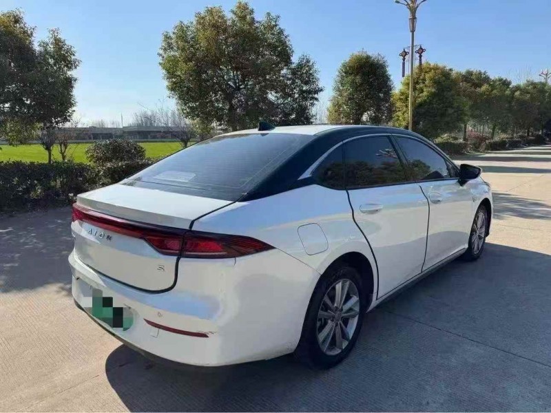 徐州23年传祺埃安S9