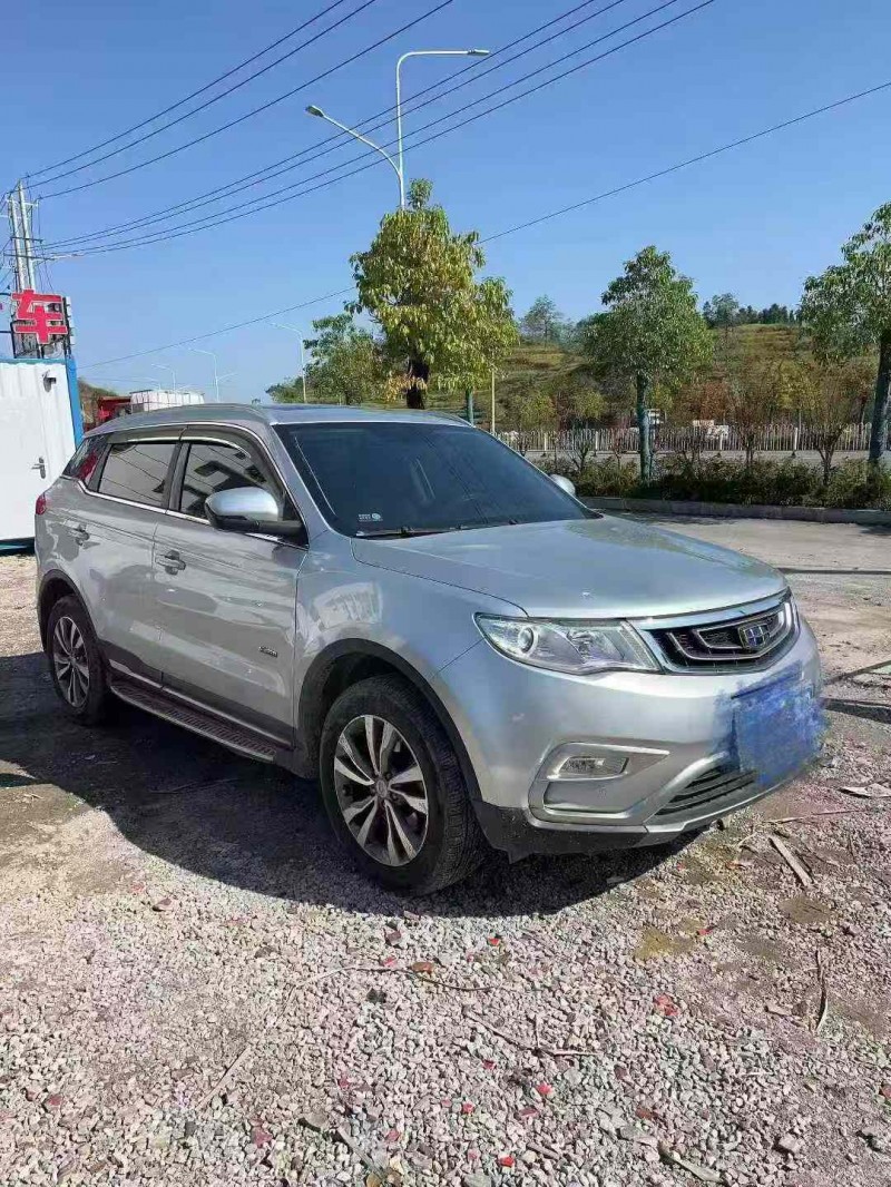 娄底17年吉利博越2