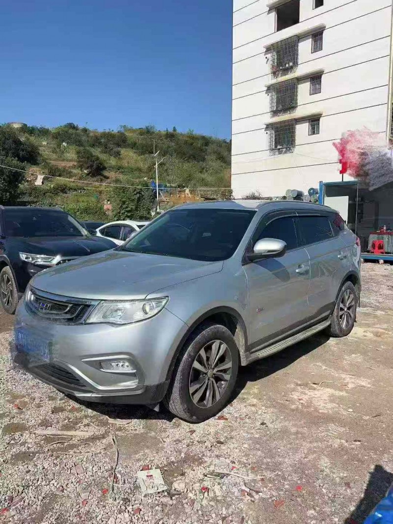 娄底17年吉利博越3