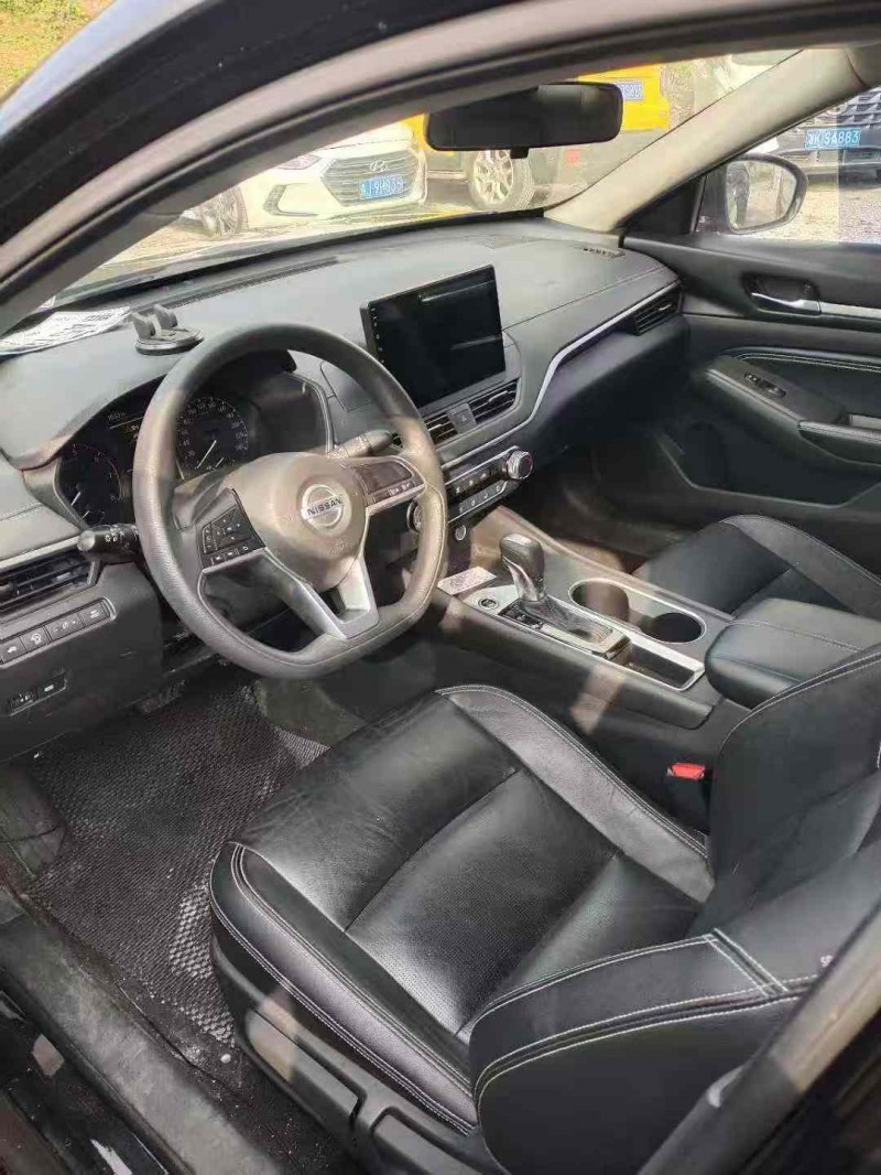 娄底22年日产天籁4