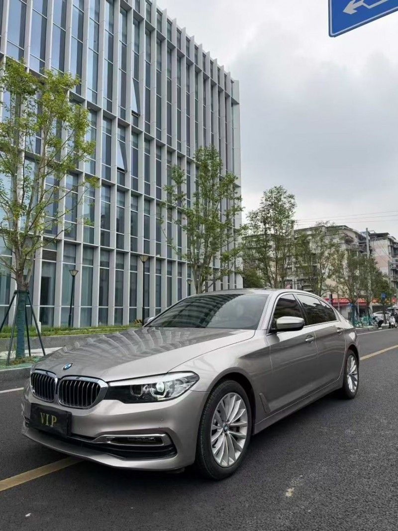 成都19年宝马5系2