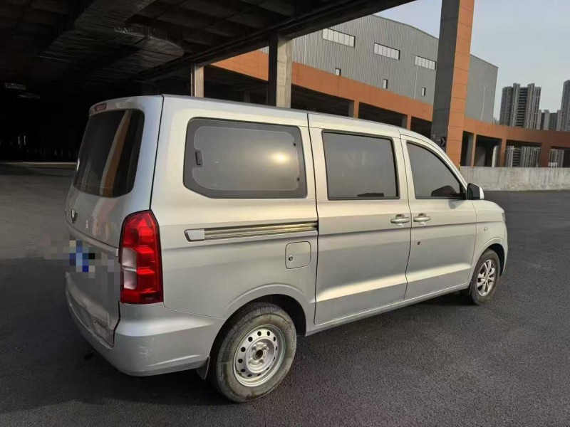 苏州20年五菱汽车宏光6