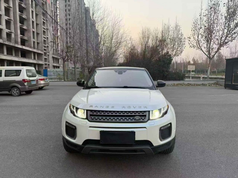 新乡17年路虎极光1