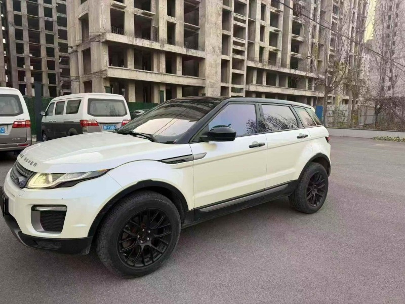 新乡17年路虎极光2