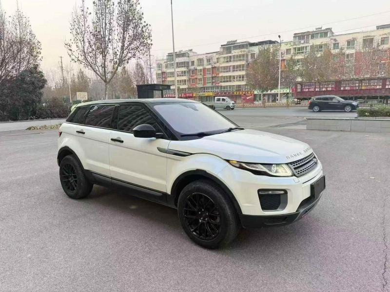 新乡17年路虎极光3