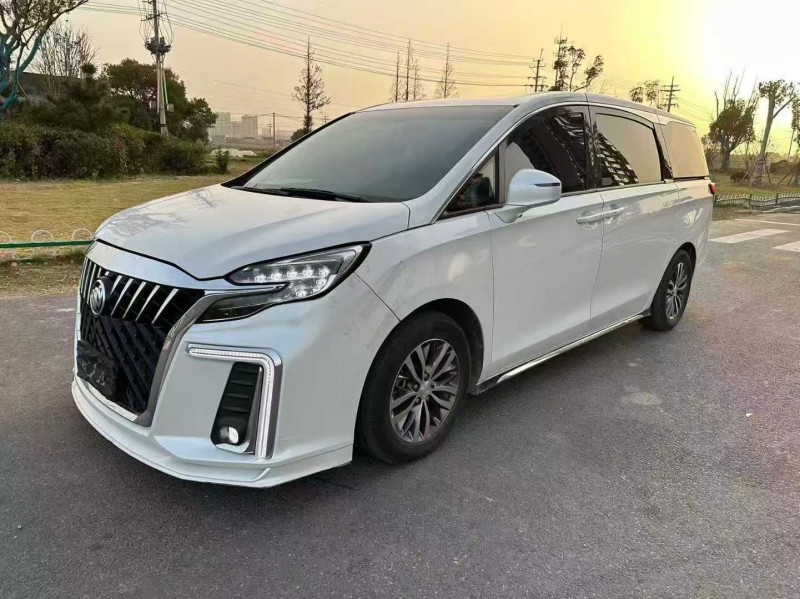 苏州22年别克GL82