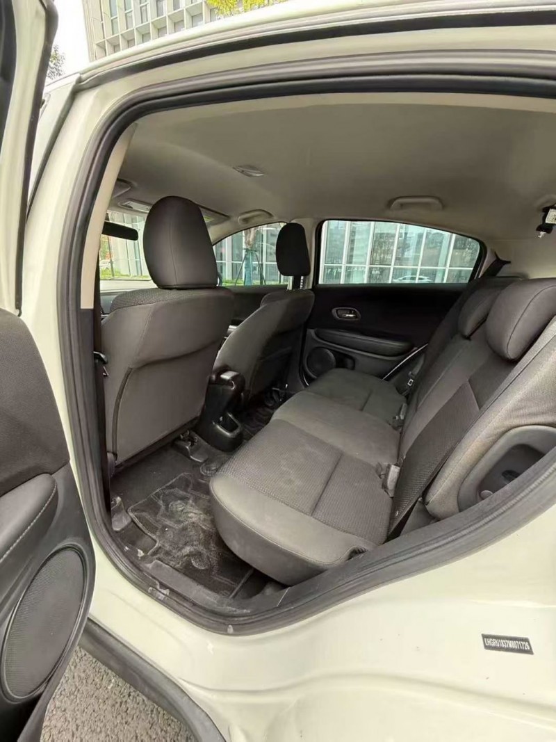 成都21年本田缤智6