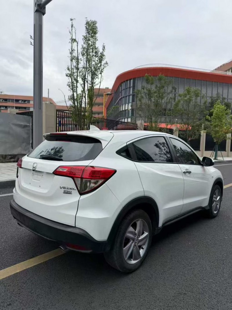 成都21年本田缤智7