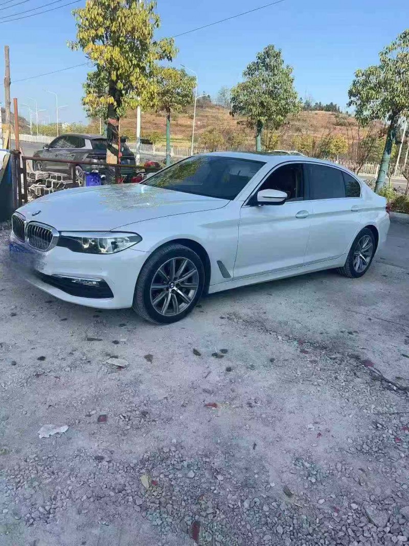 娄底18年宝马5系3