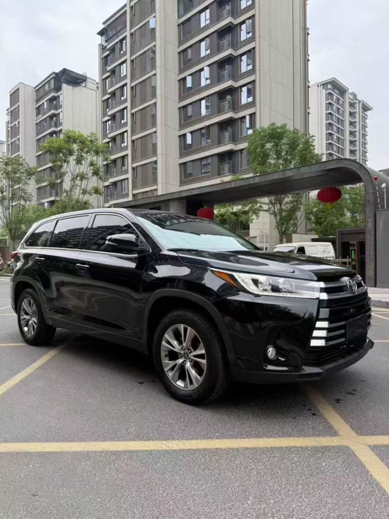 成都19年丰田汉兰达2