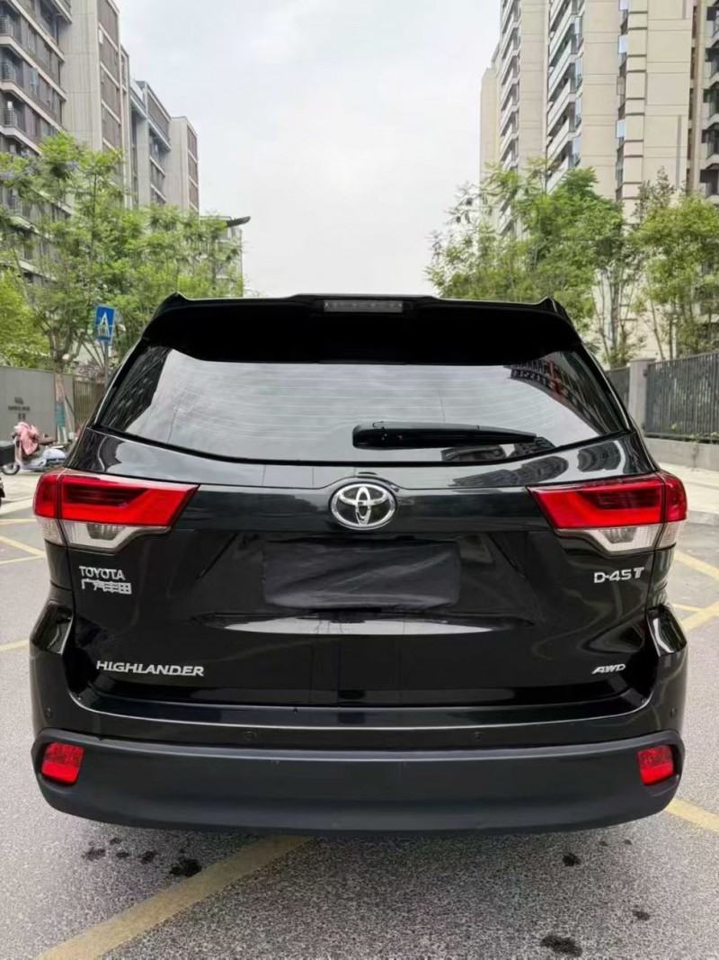 成都19年丰田汉兰达4