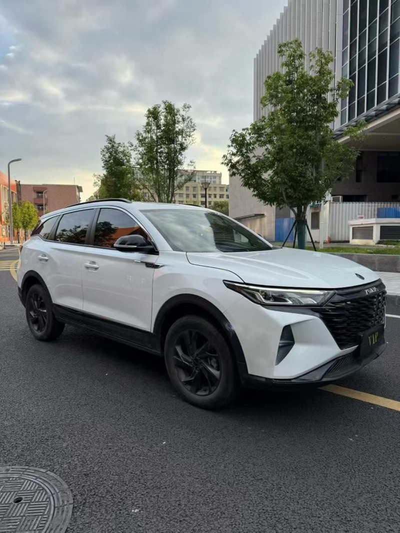 成都23年东风ax72