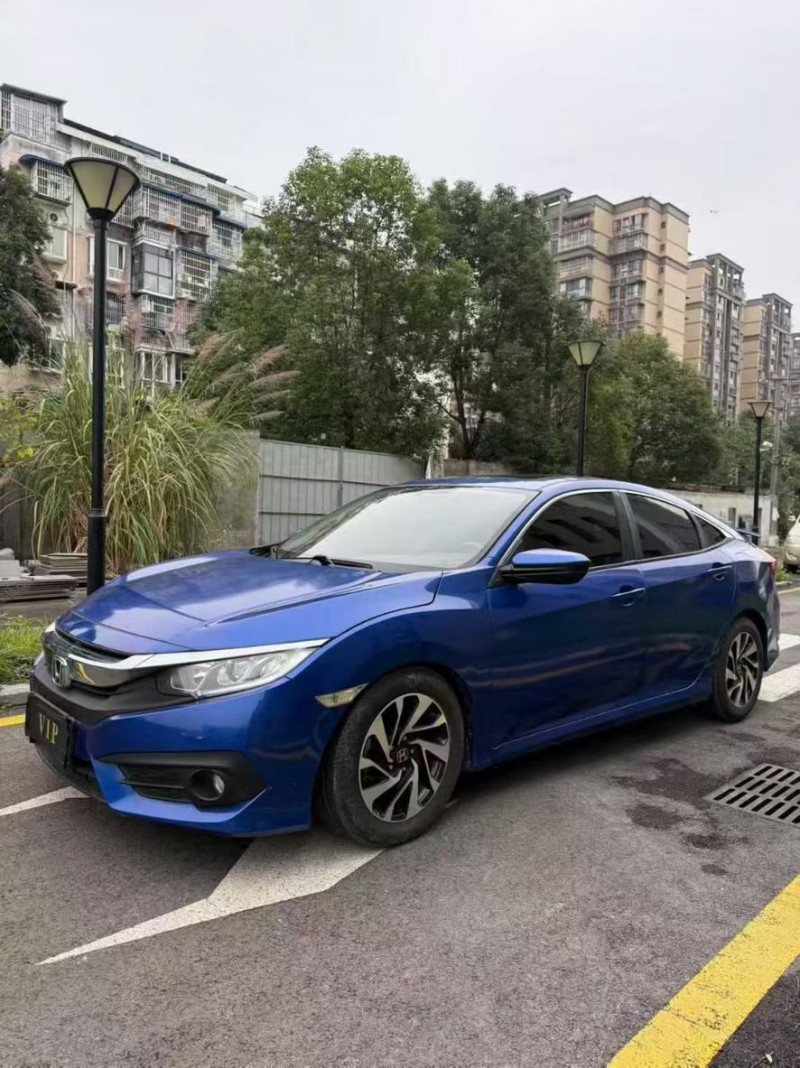 成都18年本田思域4