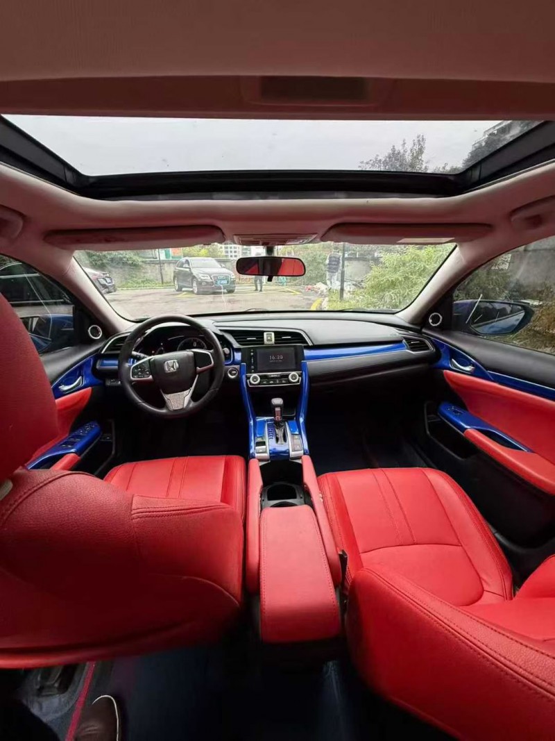 成都18年本田思域8