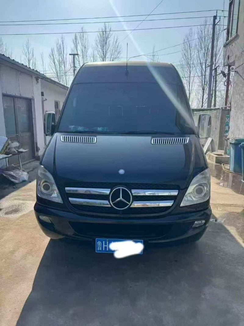 枣庄13年奔驰斯宾特1