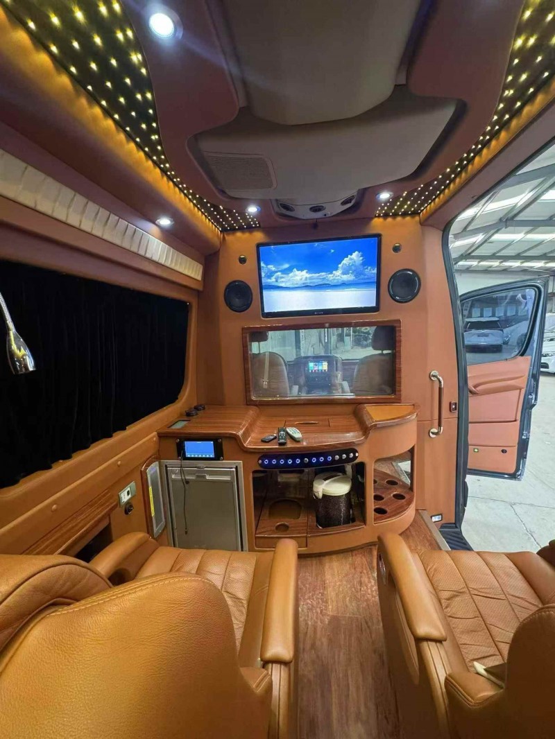 枣庄13年奔驰斯宾特4