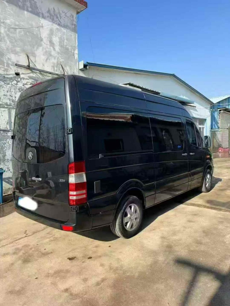 枣庄13年奔驰斯宾特8