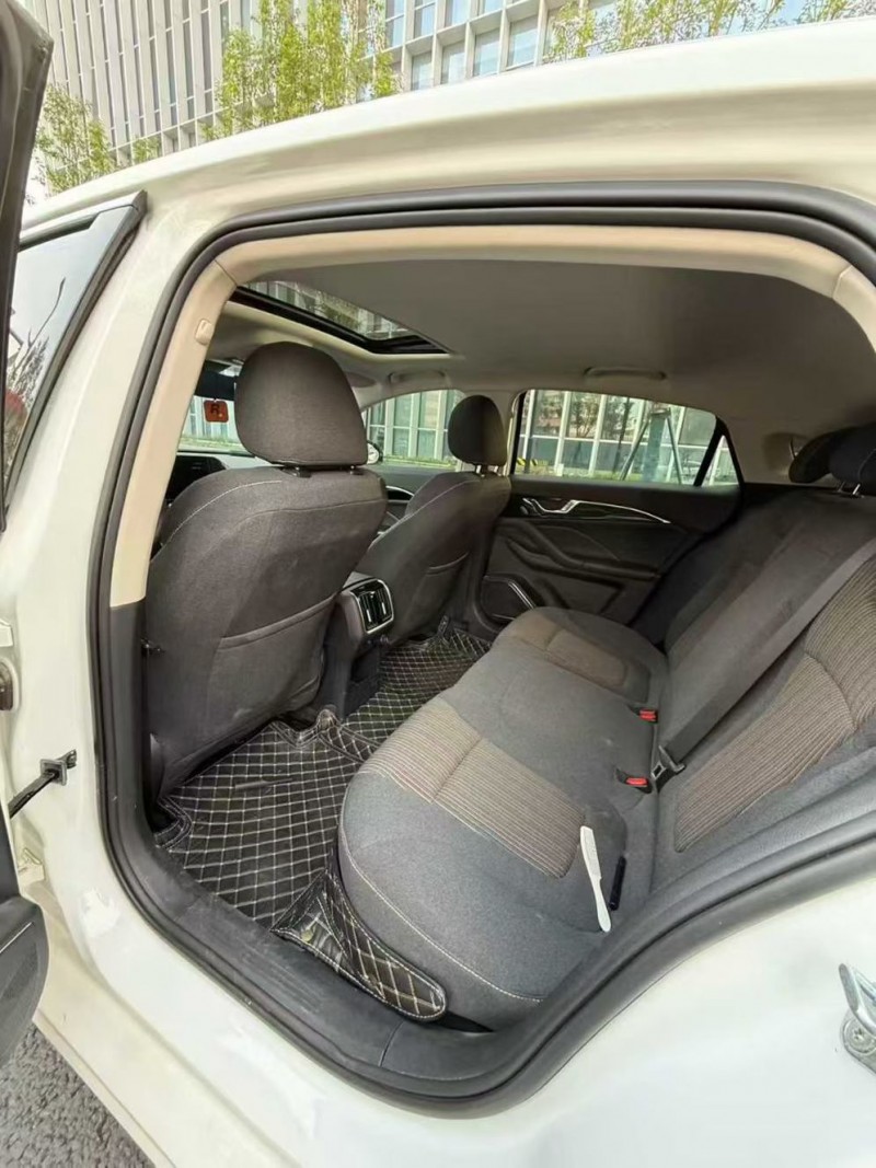 成都23年奔腾B704