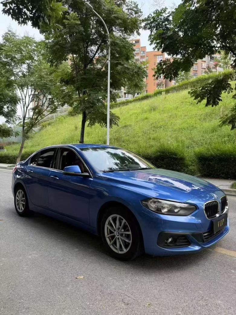 成都18年宝马1系2