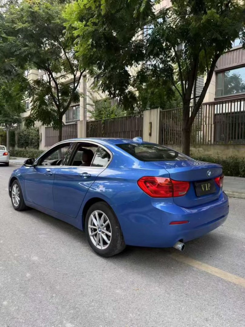 成都18年宝马1系3