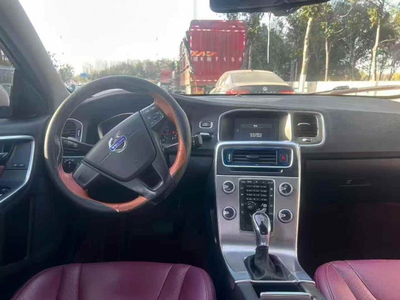 安庆16年沃尔沃S60L6