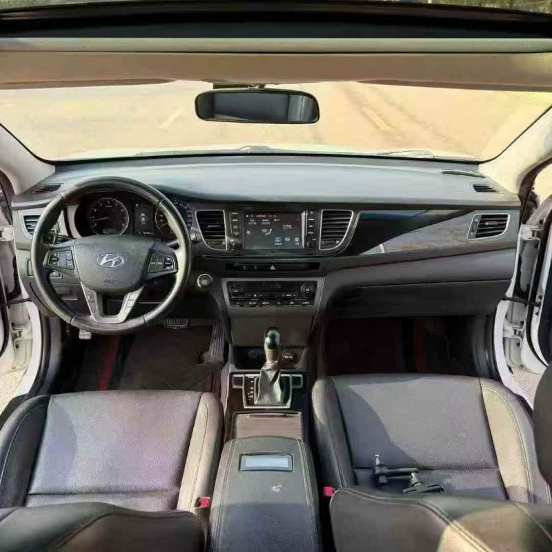 东营17年现代名图5