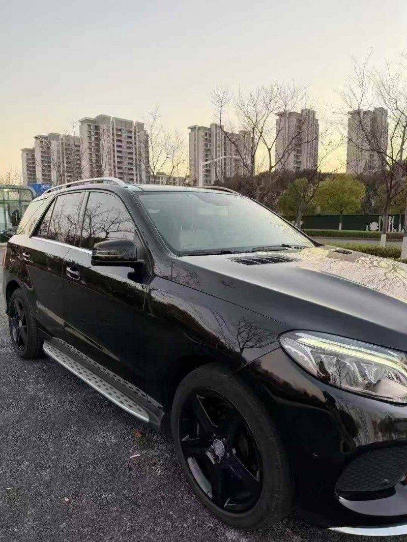 泰安16年奔驰GLE2