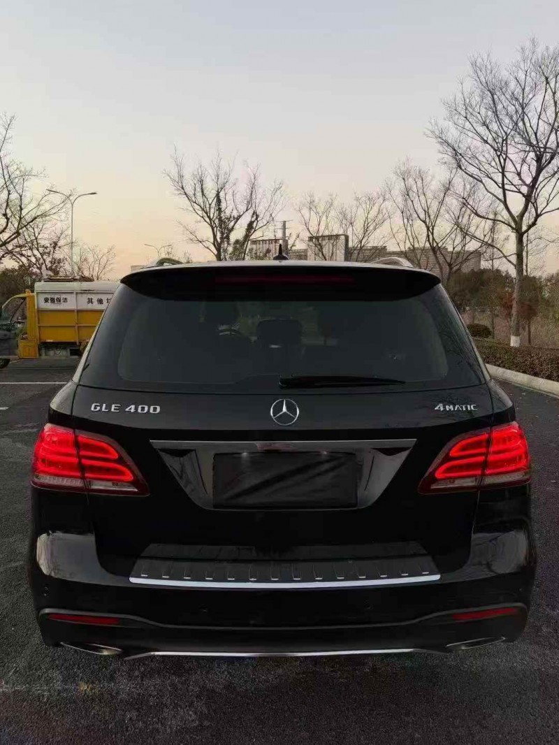 泰安16年奔驰GLE9