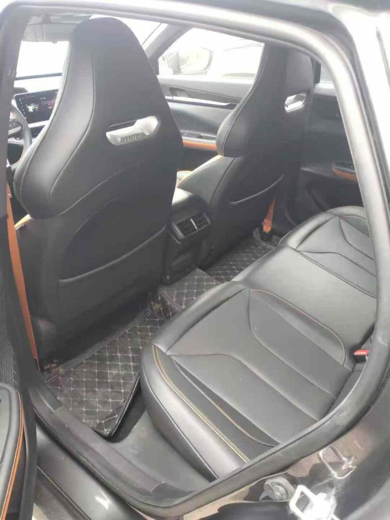 娄底25年长安汽车UNI5