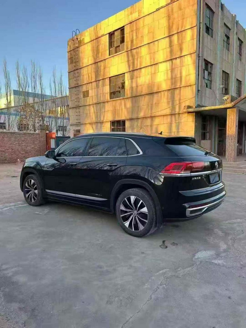 白银21年大众途昂8