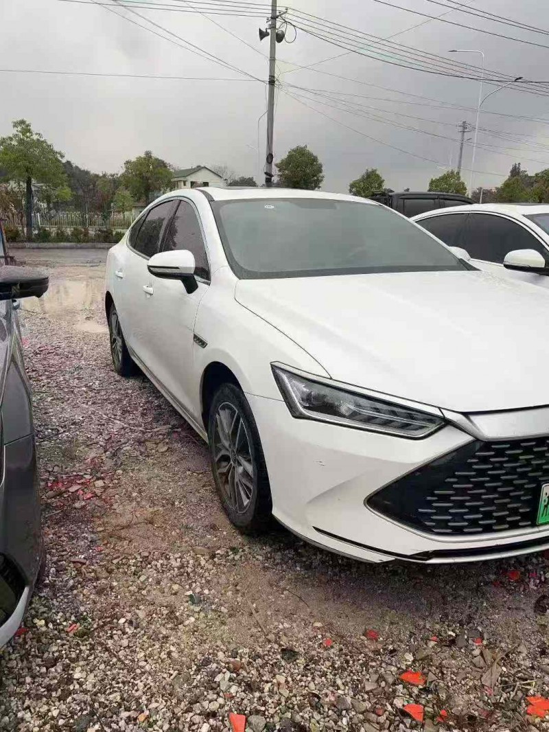 娄底23年比亚迪秦2