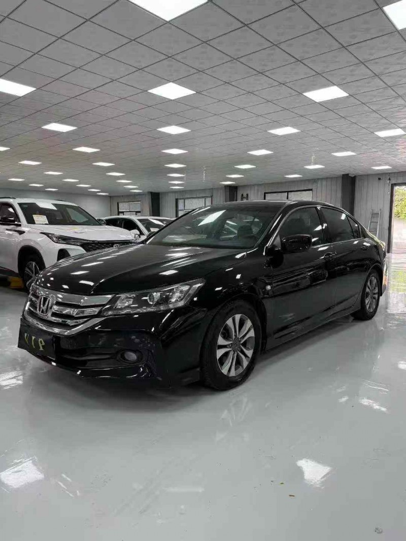 廊坊14年本田雅阁2